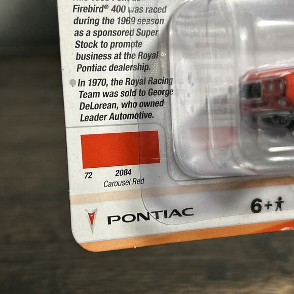 AUTO WORLD 1969 Pontiac Firebird Royal Bobcat Carousel Red 1:64 - Picture 6 of 7